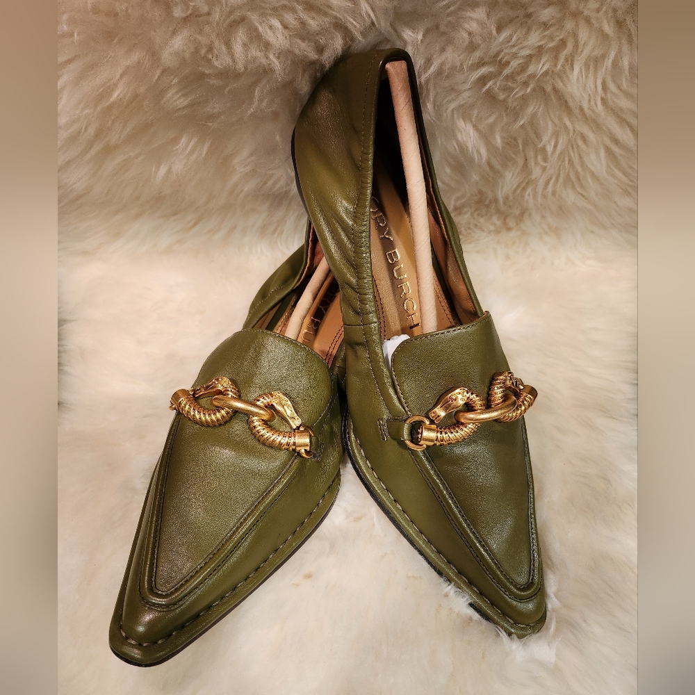 Tory Burch Jessa Pointed Toe Loafer Olive 8M *Discontinued style*